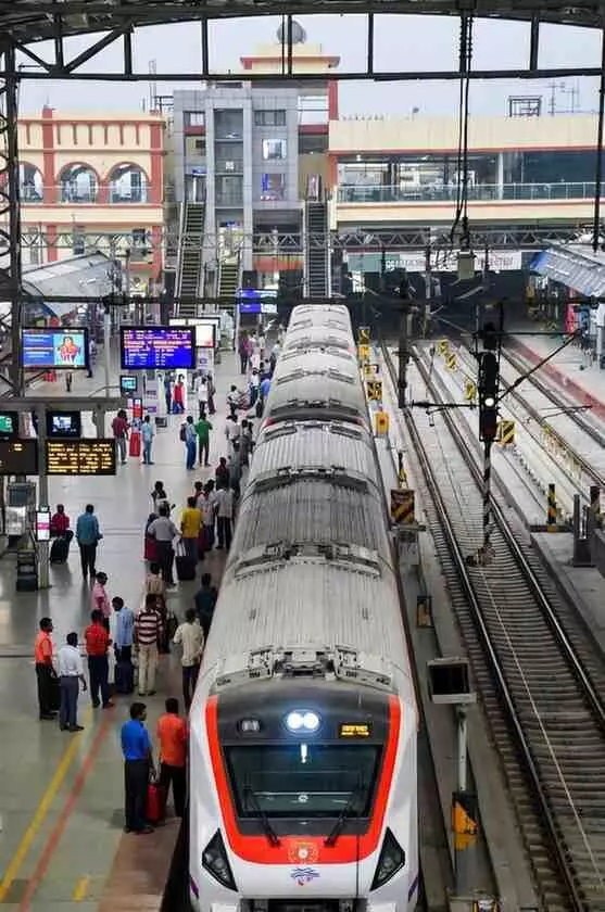 Ai generated image.नई दिल्ली: भारतीय रेलवे का कायाकल्प, आम आदमी के लिए सुलभ और सुरक्षित सफर का नया अध्याय Ai generated image.नई दिल्ली: भारतीय रेलवे का कायाकल्प, आम आदमी के लिए सुलभ और सुरक्षित सफर का नया अध्याय