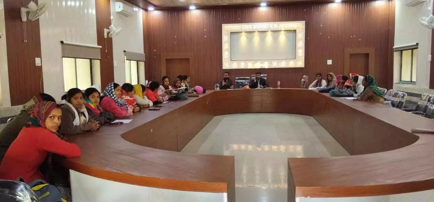 भूपालसागर: ग्रामीण महिला सशक्तिकरण को नई धार, राजीविका की समीक्षा बैठक में लक्ष्यों को समयबद्ध पूर्ण करने का संकल्प भूपालसागर: ग्रामीण महिला सशक्तिकरण को नई धार, राजीविका की समीक्षा बैठक में लक्ष्यों को समयबद्ध पूर्ण करने का संकल्प