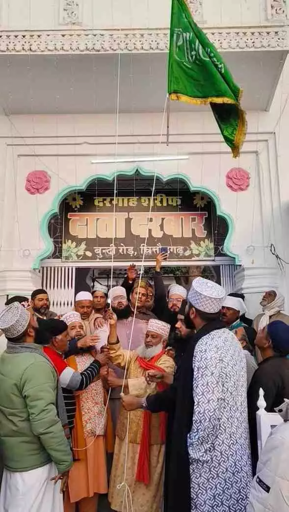 आस्था और अक़ीदत का सैलाब: हजरत नसीरशाह दाता के 67वें उर्स का परचम कुशाई के साथ भव्य आगाज