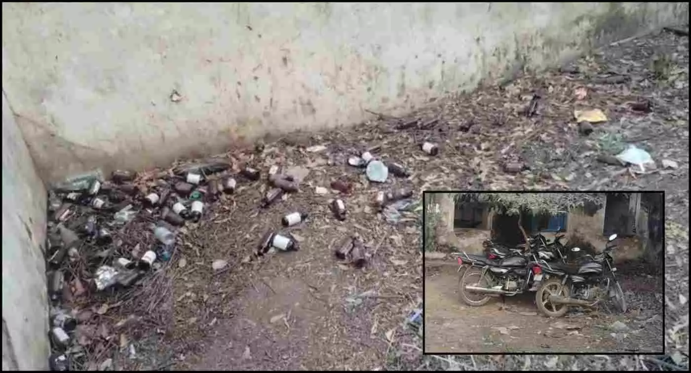 उदयपुर के मोड़ी में सरकारी तंत्र की अनदेखी की भेंट चढ़ा पटवार मंडल भवन, खंडहर में तब्दील हुई राजस्व विभाग की संपत्ति उदयपुर के मोड़ी में सरकारी तंत्र की अनदेखी की भेंट चढ़ा पटवार मंडल भवन, खंडहर में तब्दील हुई राजस्व विभाग की संपत्ति