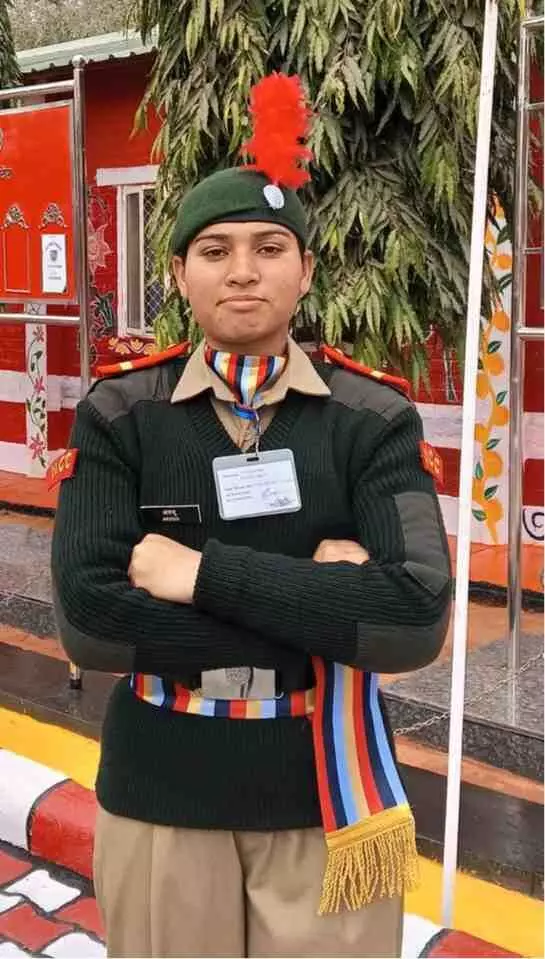 भुसावर: बाछरेन की बेटी आरजू चौधरी ने रचा इतिहास, गणतंत्र दिवस परेड में राष्ट्रपति को देंगी गार्ड ऑफ ऑनर भुसावर: बाछरेन की बेटी आरजू चौधरी ने रचा इतिहास, गणतंत्र दिवस परेड में राष्ट्रपति को देंगी गार्ड ऑफ ऑनर