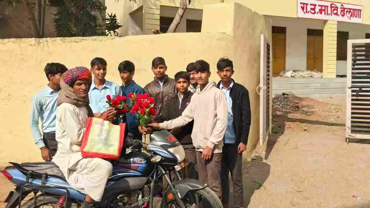 आमेट: सड़क सुरक्षा-जीवन रक्षा के संकल्प के साथ गुलाब भेंट कर वाहन चालकों को किया जागरूक