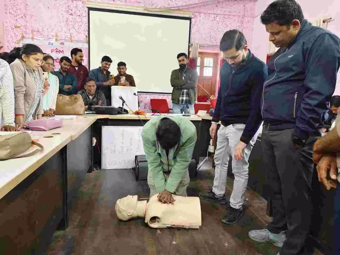 प्रतापगढ़ में अब स्कूली छात्र बनेंगे संजीवनी: चिकित्सा विभाग ने शुरू किया मिशन जीवनरक्षक, सीपीआर के जरिए बचाई जाएगी जान