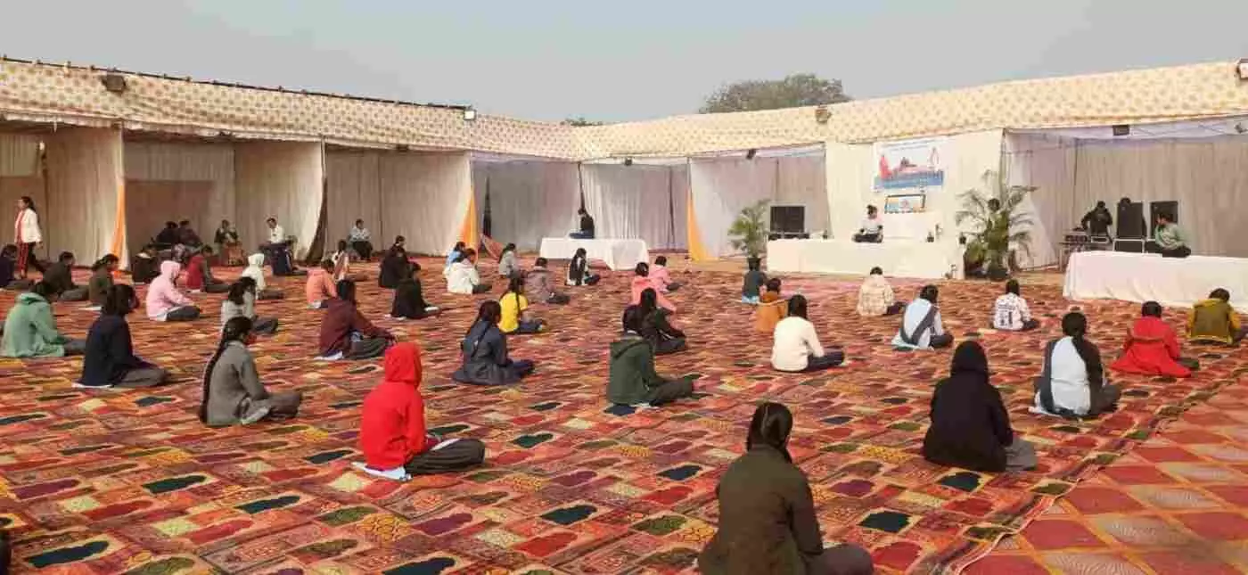 भीलवाड़ा में फ्लावर शो 2026 का भव्य आगाज: संतों के सान्निध्य में महकेगी वस्त्र नगरी भीलवाड़ा में फ्लावर शो 2026 का भव्य आगाज: संतों के सान्निध्य में महकेगी वस्त्र नगरी