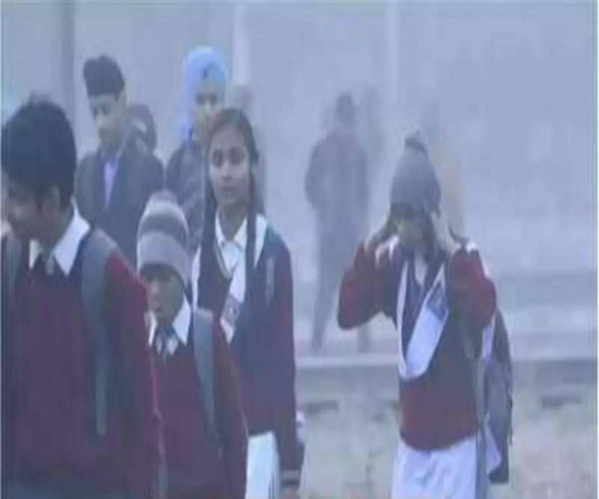 Severe cold and a cold wave have extended school holidays in Uttar Pradesh. Severe cold and a cold wave have extended school holidays in Uttar Pradesh.