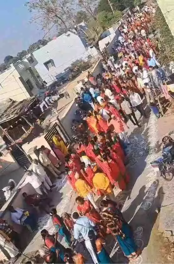 कोरपना के मांडवा में उमड़ा आस्था का सैलाब: विशाल हिंदू सम्मेलन में गूंजा सद्भाव और संस्कृति का शंखनाद