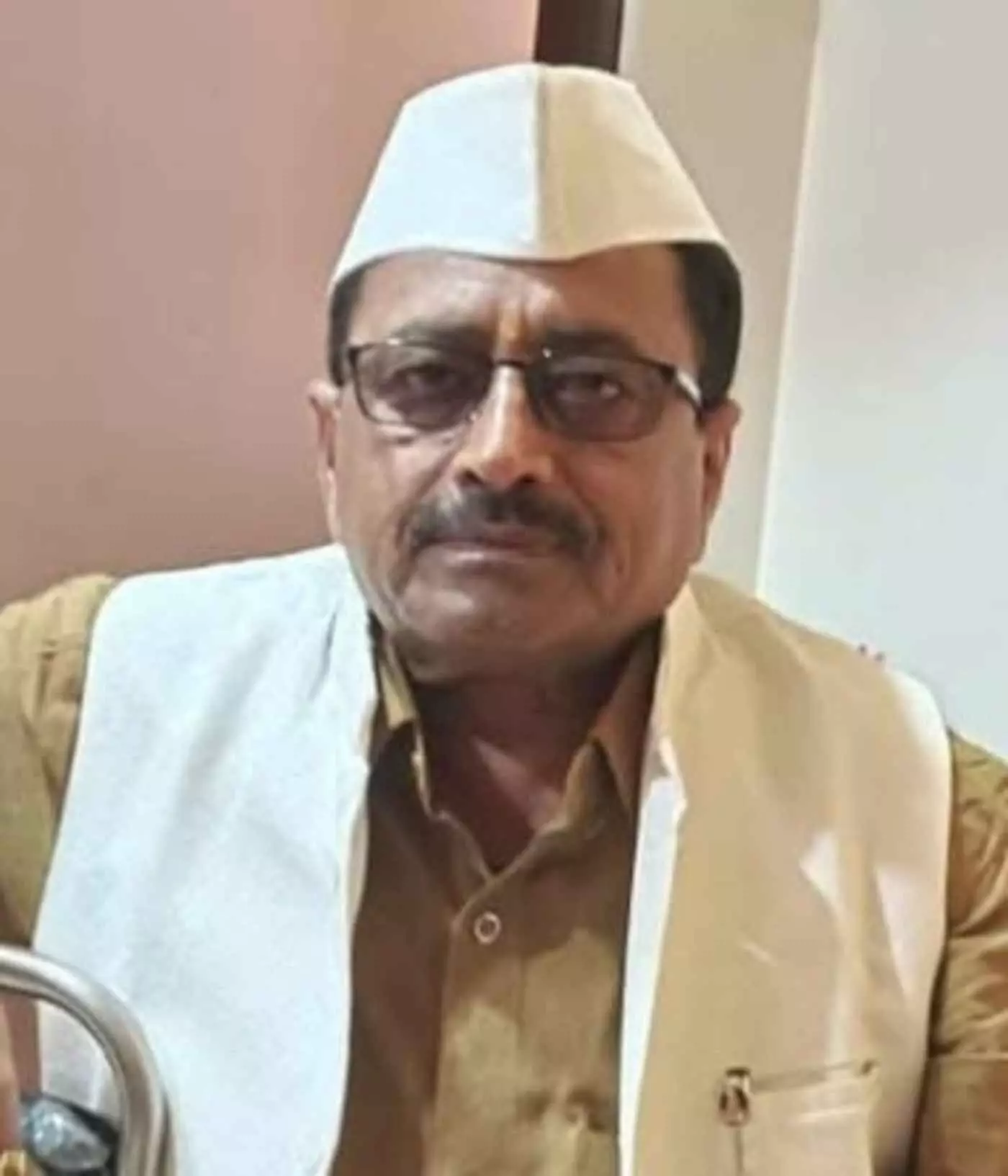 राजुरा: दिग्गज कांग्रेस नेता सुनील देशपांडे का बगावती तेवर, पदों से इस्तीफे के बाद भाजपा विधायक से मुलाकात से खलबली