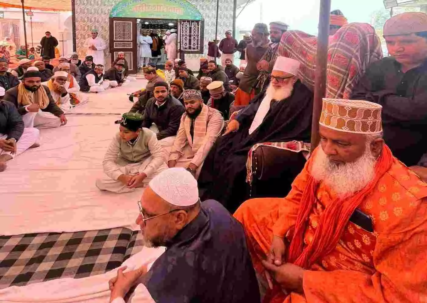 चित्तौड़गढ़: हज़रत नसीर शाह दाता के 67वें उर्स का भव्य समापन, अकीदत और भाईचारे के साथ उमड़ा जनसैलाब