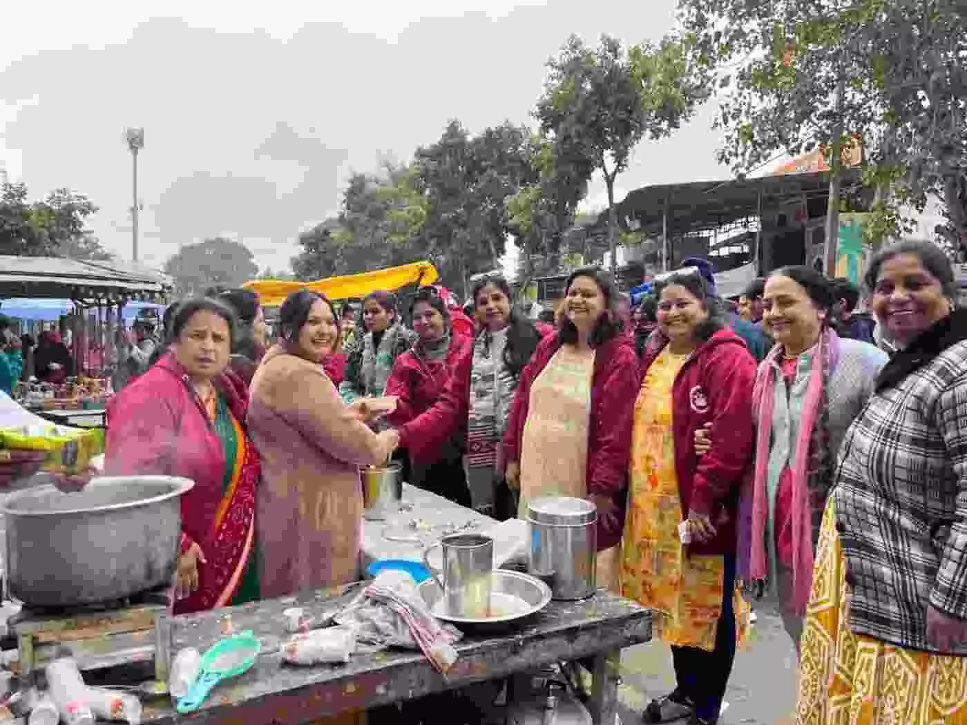 कोटा: प्रेरणा क्रिएटिव क्लब ने बांके बिहारी मंदिर में भंडारे के साथ किया नववर्ष का मंगल आगाज़, 600 से अधिक श्रद्धालुओं ने ग्रहण की प्रसादी कोटा: प्रेरणा क्रिएटिव क्लब ने बांके बिहारी मंदिर में भंडारे के साथ किया नववर्ष का मंगल आगाज़, 600 से अधिक श्रद्धालुओं ने ग्रहण की प्रसादी