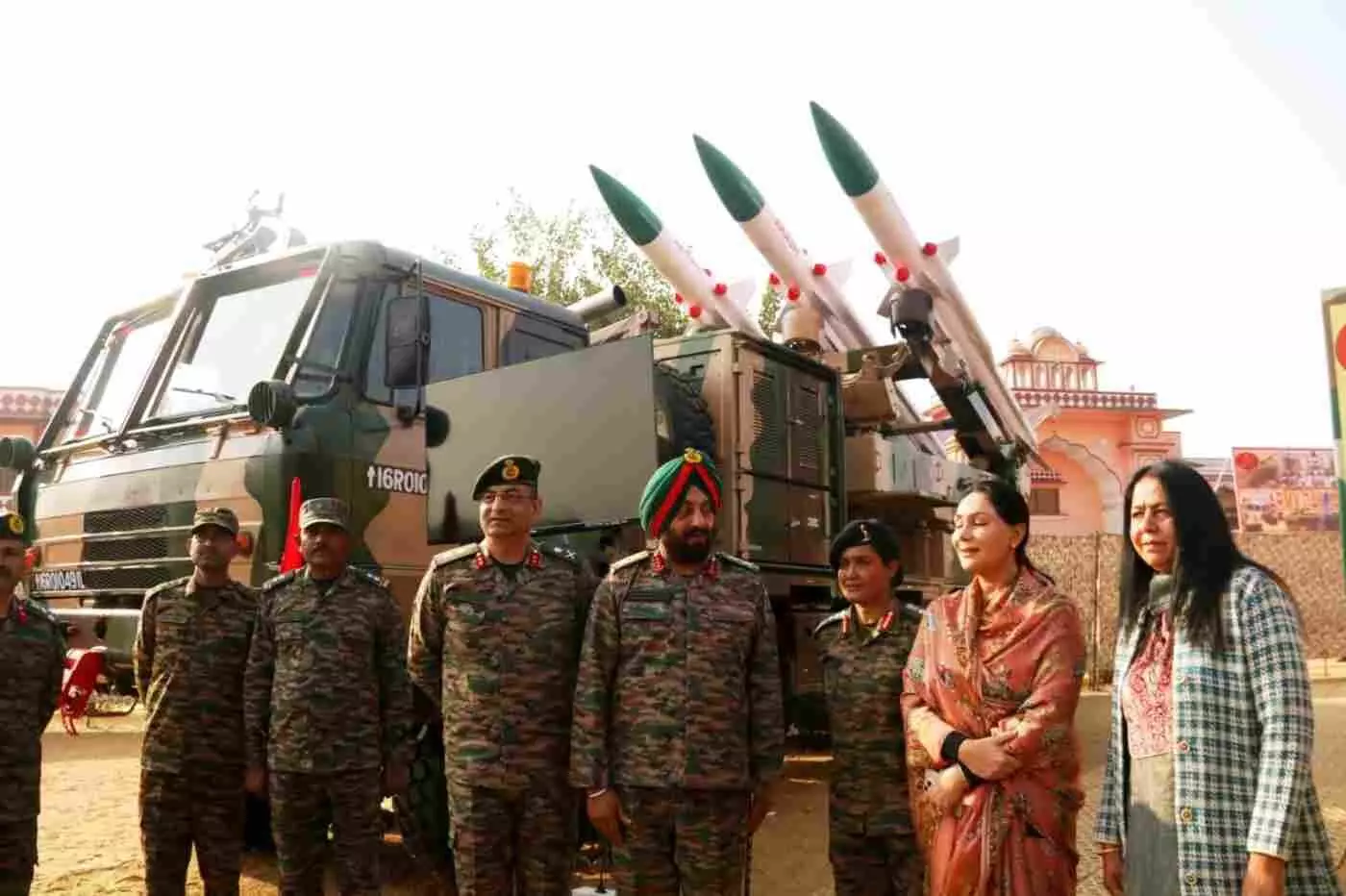 जयपुर में गूंजा सेना का शौर्य: उपमुख्यमंत्री दिया कुमारी ने नो योर आर्मी प्रदर्शनी में सैनिकों के बलिदान को किया नमन