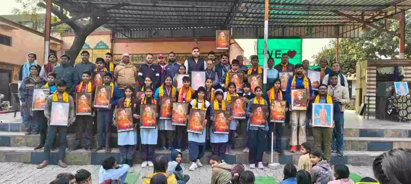 डीग: पीएम श्री विद्यालय बहज में गूँजा विवेकानंद का संदेश, राष्ट्रीय युवा दिवस पर उमड़ा जनसैलाब