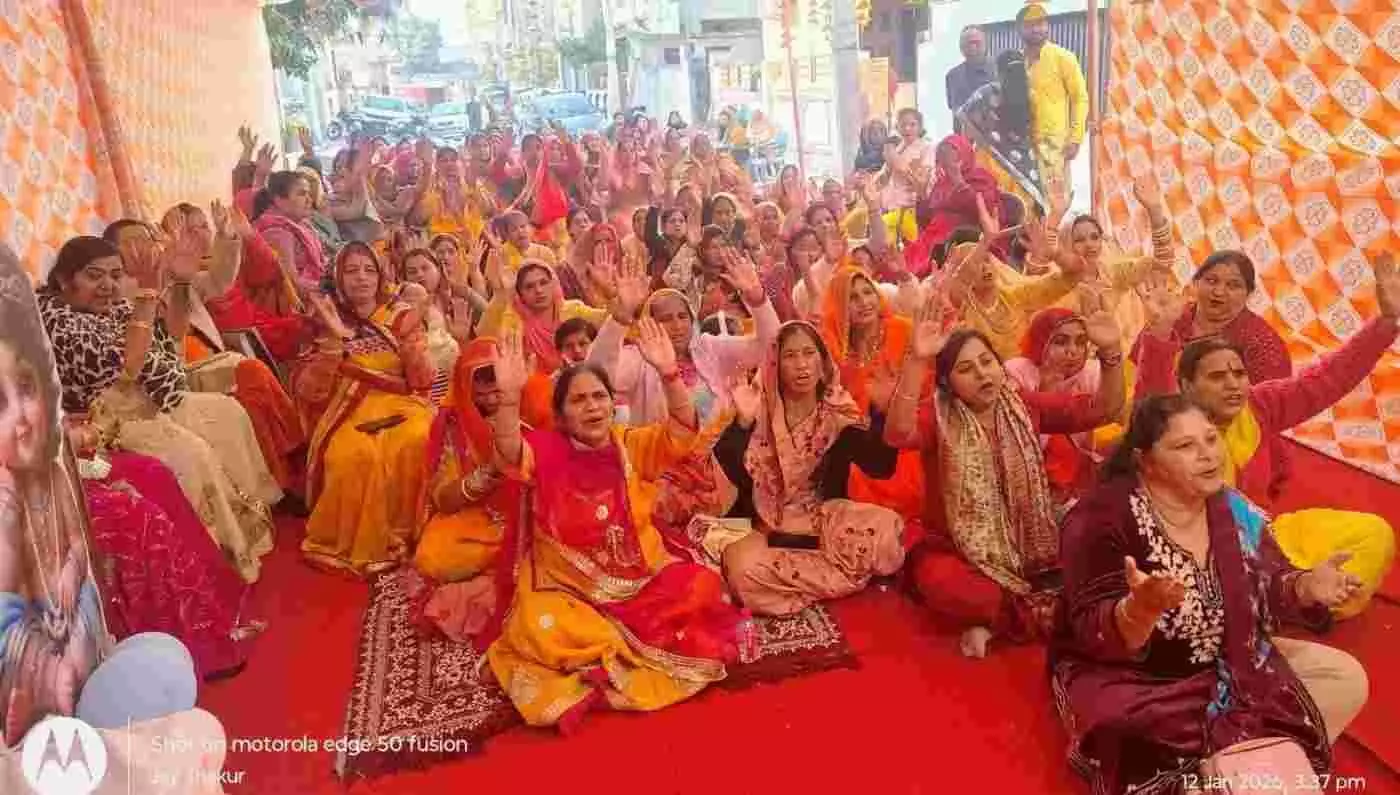 पिंक सिटी जयपुर के मुरलीपुरा में श्रीकृष्ण जन्मोत्सव की अलौकिक छटा, भक्ति के सागर में डूबे श्रद्धालु