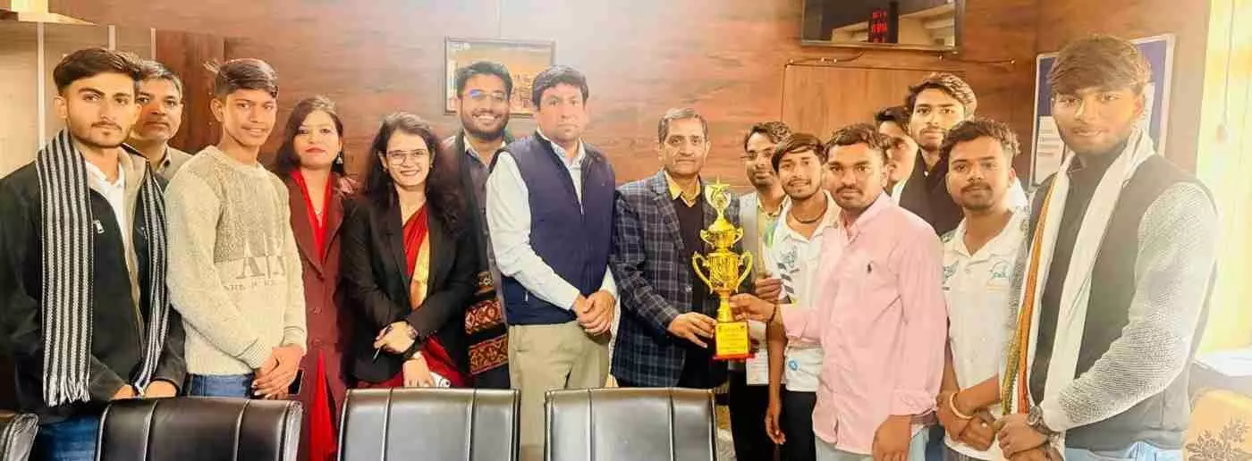चित्तौड़गढ़ के खिलाड़ियों ने भींडर में गाड़ा सफलता का झंडा: सॉफ्टबॉल चैंपियनशिप में महाराणा प्रताप कॉलेज ने जीता कांस्य