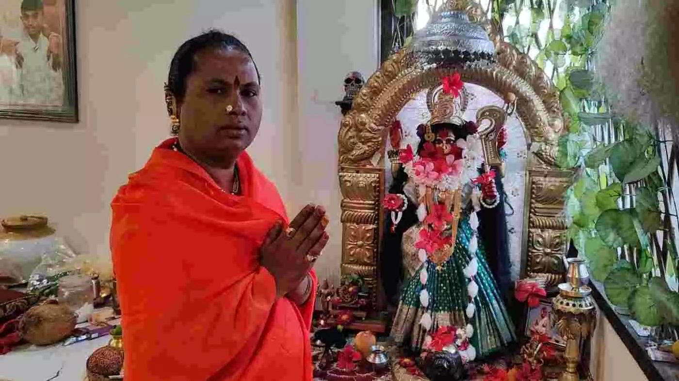 धुले नगर निगम चुनाव: उपेक्षा का अंत, सत्ता के गलियारों में गूंजेगी तृतीयापंथियों की दहाड़; महामंडलेश्वर पार्वती जोगी ने फूंका चुनावी शंख