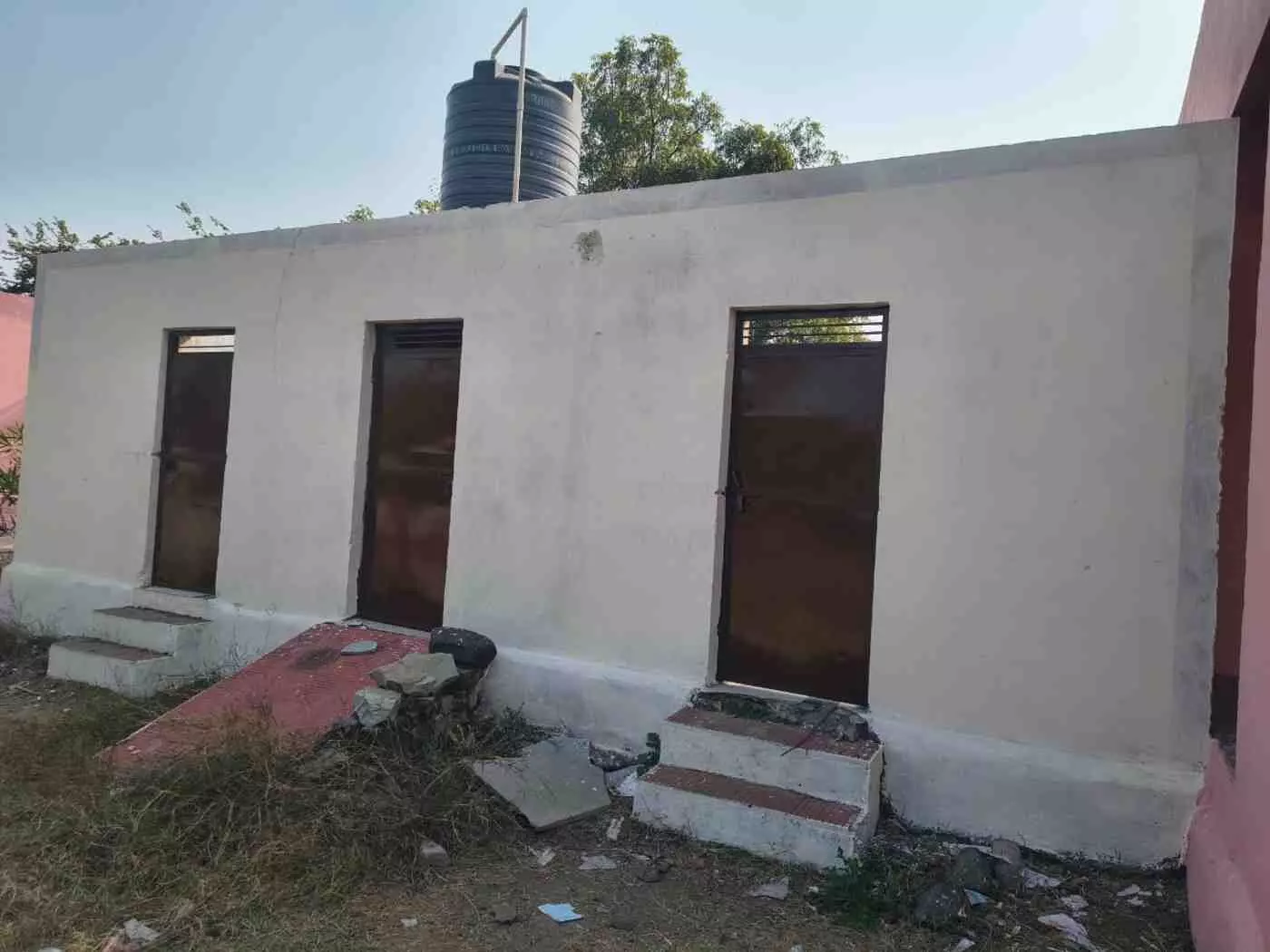 झालावाड़: प्रधानमंत्री आवास और सामुदायिक शौचालय निर्माण के बजट में भारी विसंगति, भ्रष्टाचार या सिस्टम की विफलता? झालावाड़: प्रधानमंत्री आवास और सामुदायिक शौचालय निर्माण के बजट में भारी विसंगति, भ्रष्टाचार या सिस्टम की विफलता?