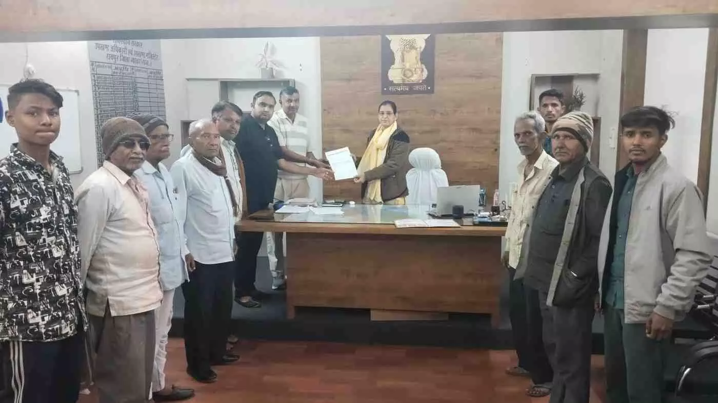ब्यावर: श्री विश्वकर्मा जयंती पर सार्वजनिक अवकाश की गूँज, जोगीड़ समाज ने रायपुर उपखंड अधिकारी को सौंपा ज्ञापन ब्यावर: श्री विश्वकर्मा जयंती पर सार्वजनिक अवकाश की गूँज, जोगीड़ समाज ने रायपुर उपखंड अधिकारी को सौंपा ज्ञापन