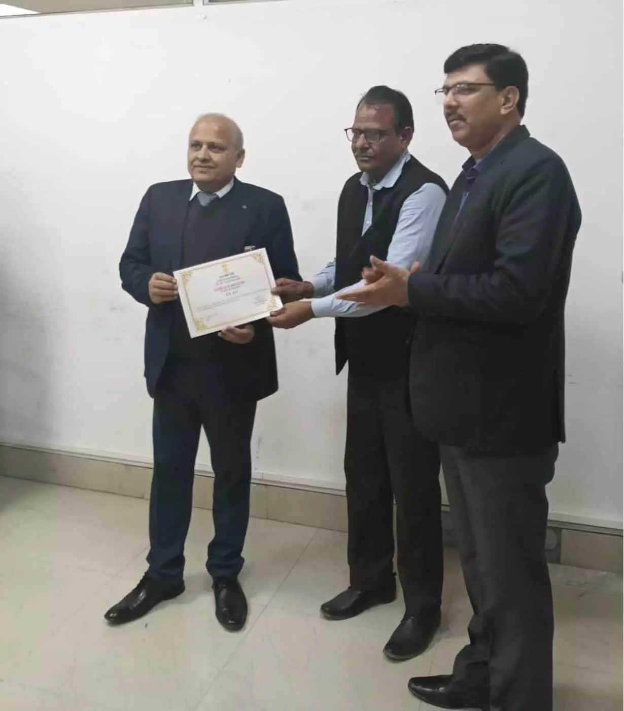 उत्तर पश्चिम रेलवे: लंबित न्यायिक प्रकरणों पर कड़ा रुख, अपर महाप्रबंधक ने दिए समयबद्ध निस्तारण के निर्देश उत्तर पश्चिम रेलवे: लंबित न्यायिक प्रकरणों पर कड़ा रुख, अपर महाप्रबंधक ने दिए समयबद्ध निस्तारण के निर्देश