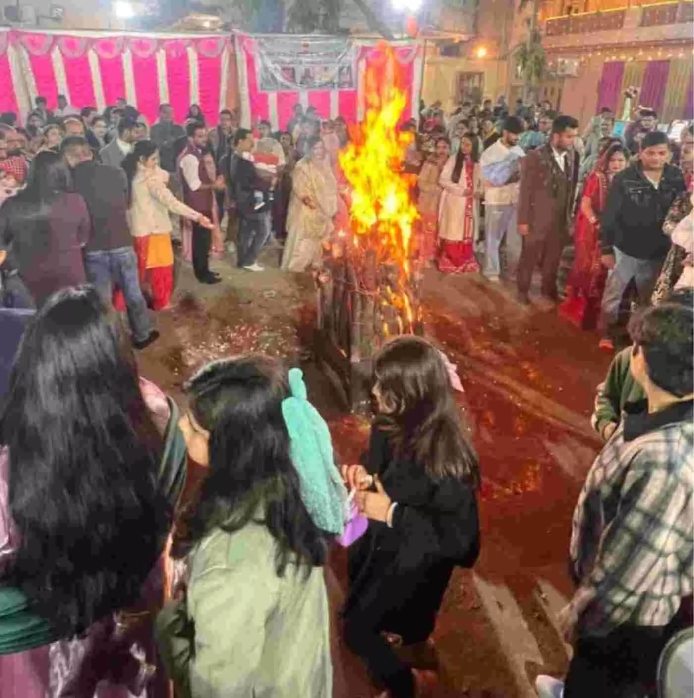 बारां में उमड़ा श्रद्धा और उल्लास का सैलाब: पंजाबी समाज ने लोहड़ी की पावन अग्नि में अर्पित की सुख-समृद्धि की आहुतियां