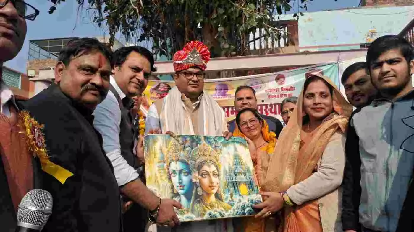 डीग में मकर संक्रांति पर प्रतिभाओं का महाकुंभ: विधायक डॉ. शैलेश सिंह ने किया मेधावियों का सम्मान, 150 महिलाओं को मिली कड़ाके की ठंड से राहत