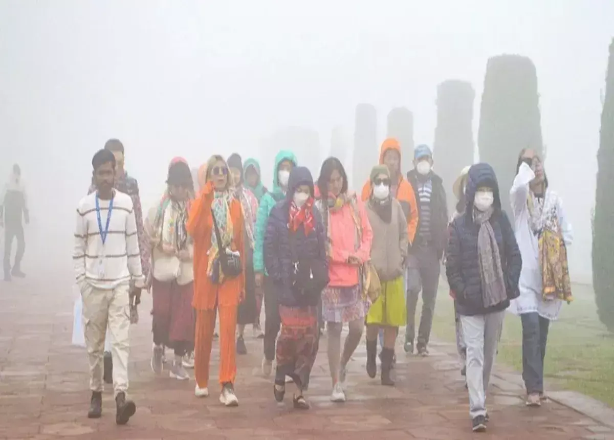 When dense fog renders Indias largest transport network helpless When dense fog renders Indias largest transport network helpless