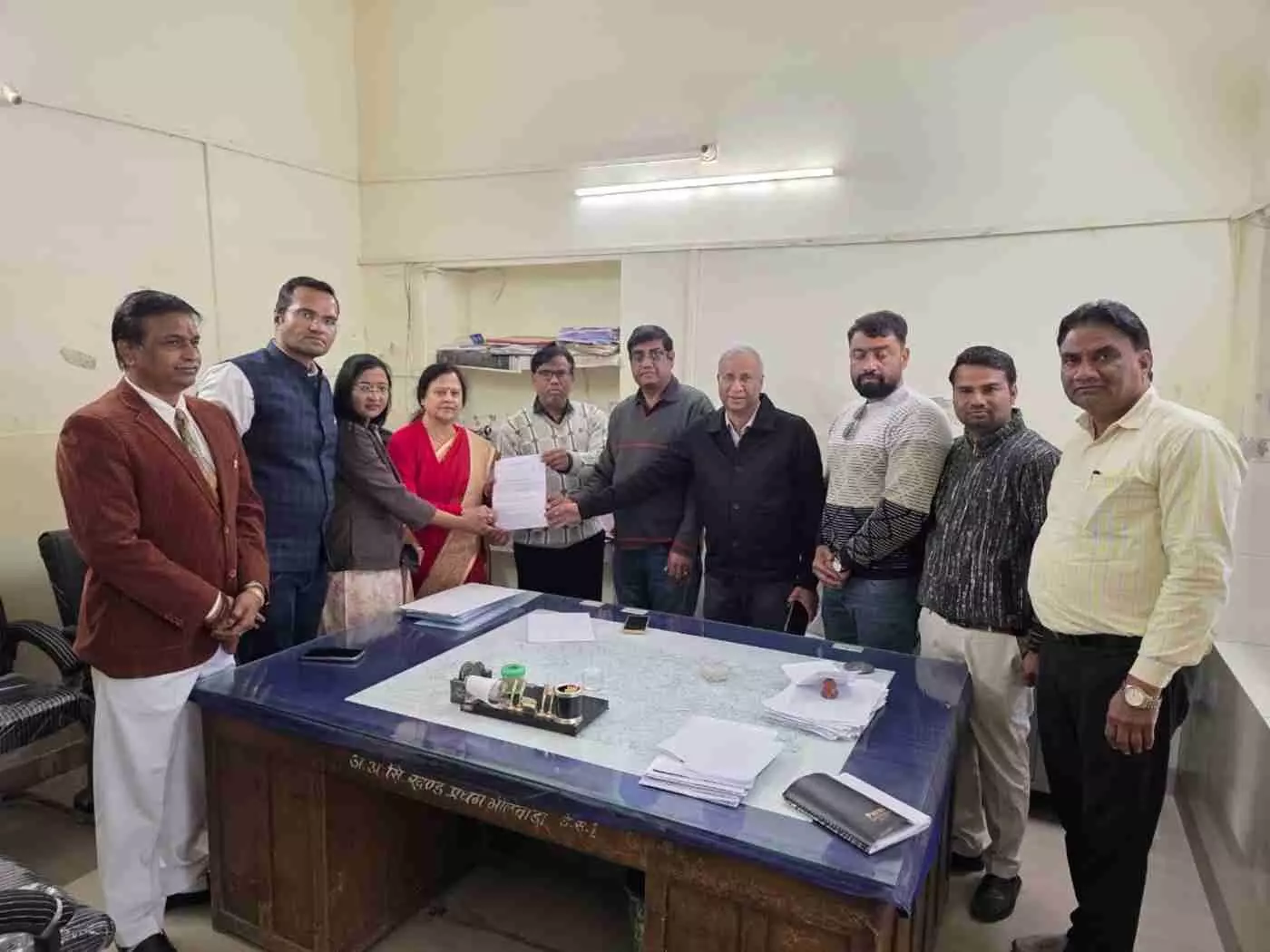 भीलवाड़ा: मेजा बांध की जर्जर नहर बनी रिहायशी इलाकों के लिए आफत, घरों में घुस रहा पानी, प्रशासन के खिलाफ फूटा आक्रोश