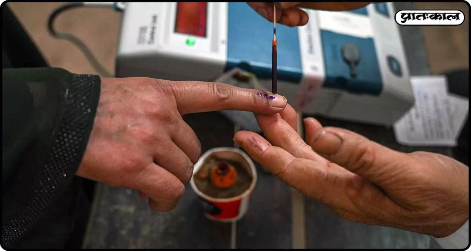 Mumbai BMC Elections 2026: थिनर से साफ हो रहा है बीएमसी चुनाव का मार्कर, मतदाताओं ने उठाए लापरवाही पर सवाल