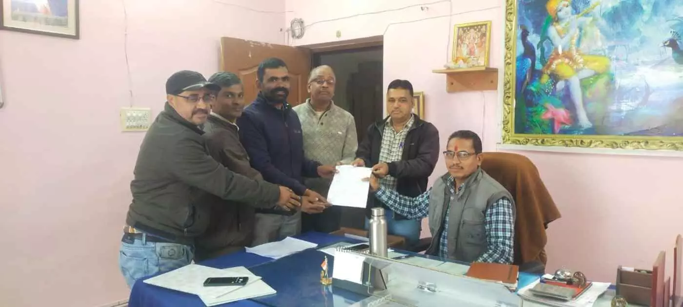 सलूंबर: सात महीने से वेतन को तरसते नरेगा कार्मिक, क्या अब ठप होगा लसाडिया में विकास का पहिया?