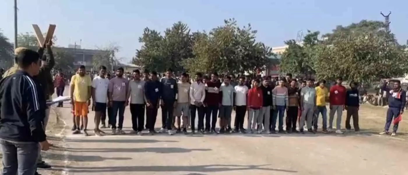 बारां में आपदा के खिलाफ सुरक्षा कवच तैयार: 500 जांबाज वॉलंटियर संभालेंगे मोर्चा, कलेक्टर और एएसपी ने कसी कमर बारां में आपदा के खिलाफ सुरक्षा कवच तैयार: 500 जांबाज वॉलंटियर संभालेंगे मोर्चा, कलेक्टर और एएसपी ने कसी कमर