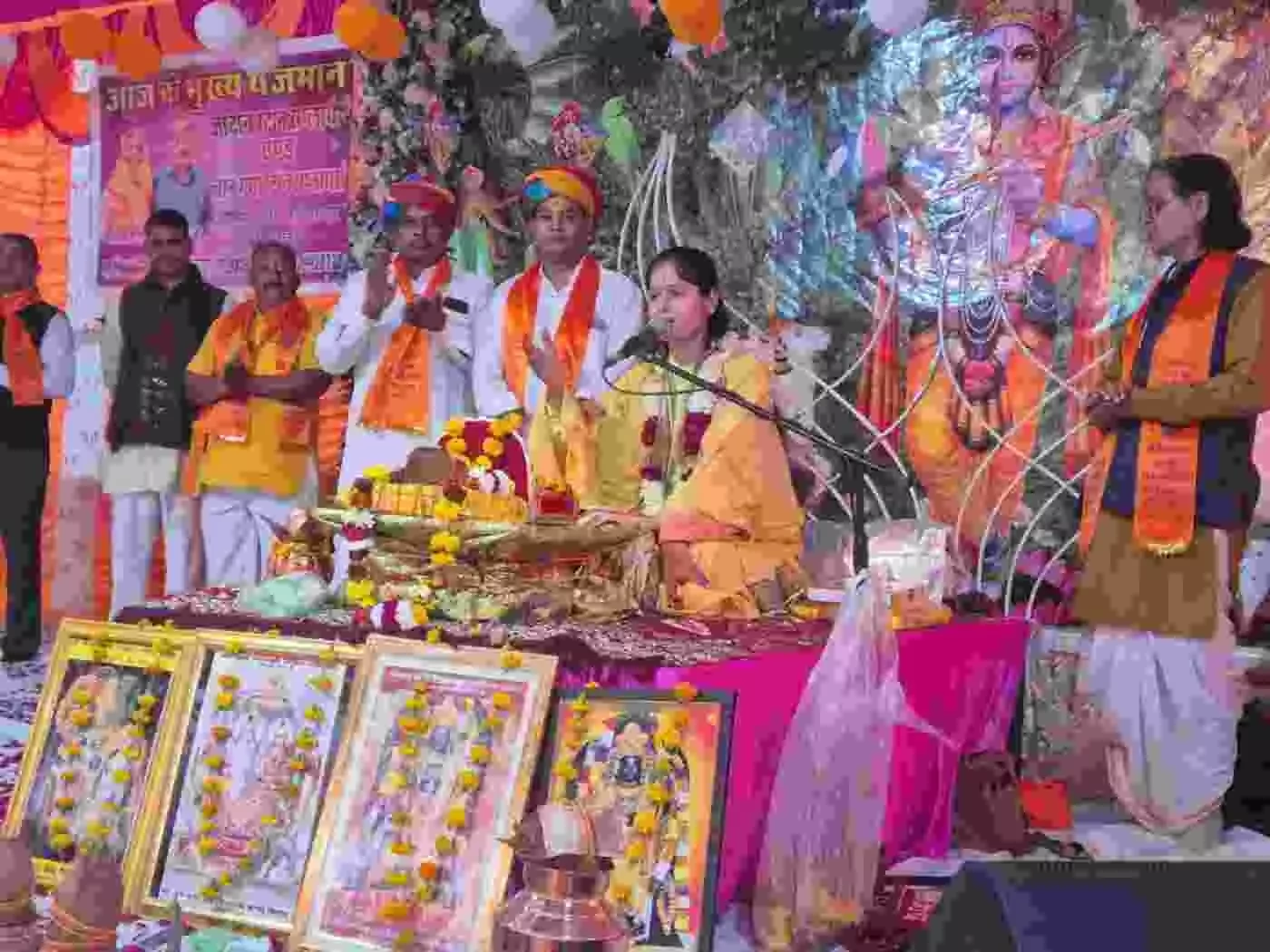कोटा: चिंताहरण हनुमान मंदिर में गूंजी शहनाइयां, 11 निर्धन जोड़ों ने थामी एक-दूसरे की राह