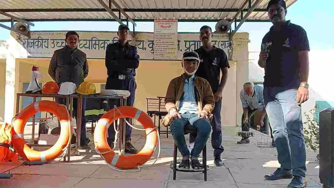 कुणी में सजगता की नई मिसाल: जब स्कूल बना आपदा से जंग का ट्रेनिंग ग्राउंड कुणी में सजगता की नई मिसाल: जब स्कूल बना आपदा से जंग का ट्रेनिंग ग्राउंड