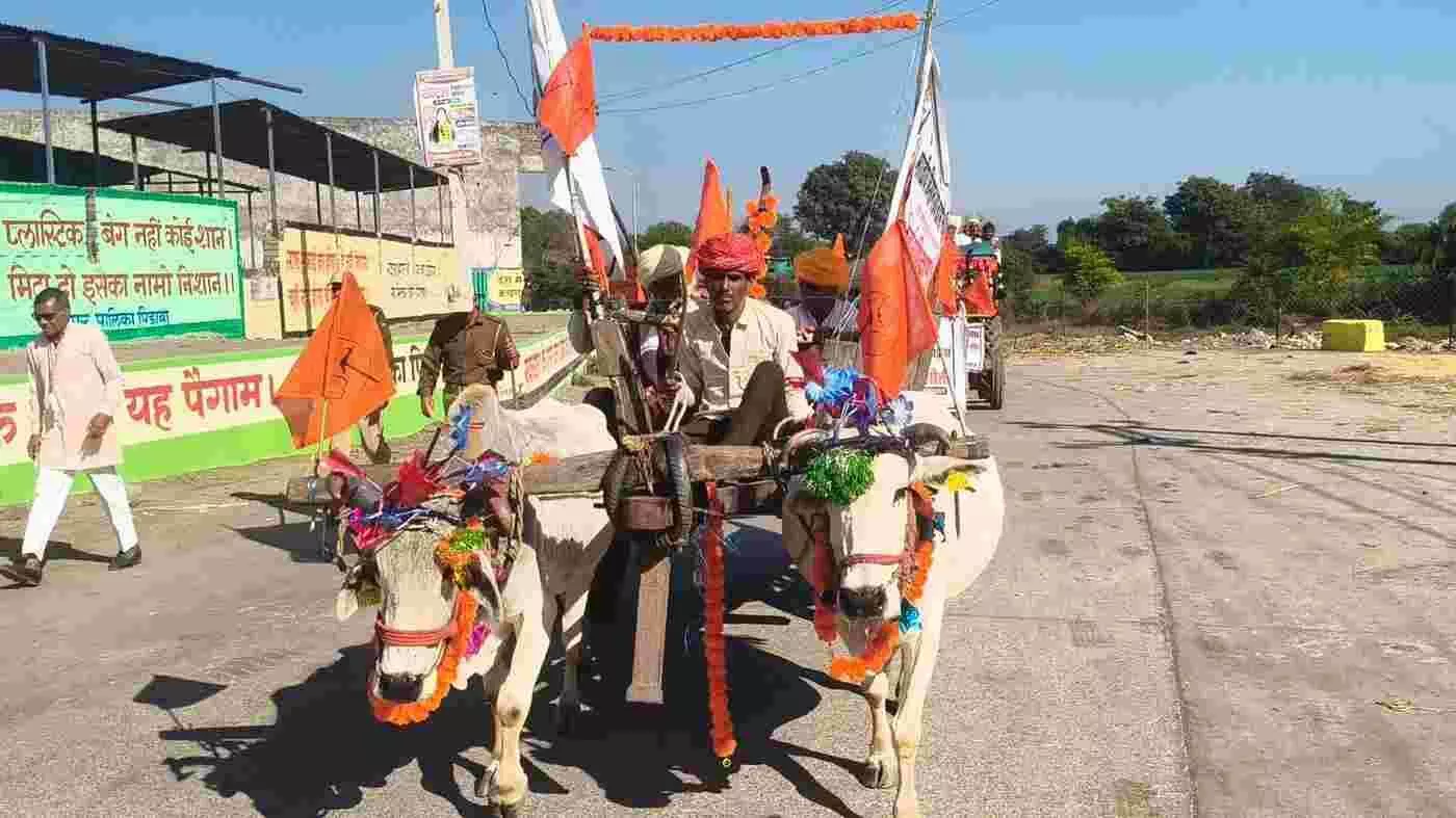 झालरापाटन में मतदाता सूची को लेकर घमासान: कांग्रेस ने निर्वाचन अधिकारी को घेरा, फर्जीवाड़े का आरोप लगा दी आंदोलन की चेतावनी झालरापाटन में मतदाता सूची को लेकर घमासान: कांग्रेस ने निर्वाचन अधिकारी को घेरा, फर्जीवाड़े का आरोप लगा दी आंदोलन की चेतावनी
