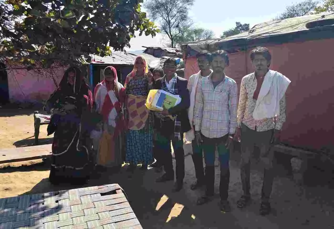 करौली में घुमंतू समुदाय के सुनहरे भविष्य की इबारत: एक्शनएड एसोसिएशन और प्रशासन ने मिलाया हाथ, हकों की जंग अब होगी तेज करौली में घुमंतू समुदाय के सुनहरे भविष्य की इबारत: एक्शनएड एसोसिएशन और प्रशासन ने मिलाया हाथ, हकों की जंग अब होगी तेज