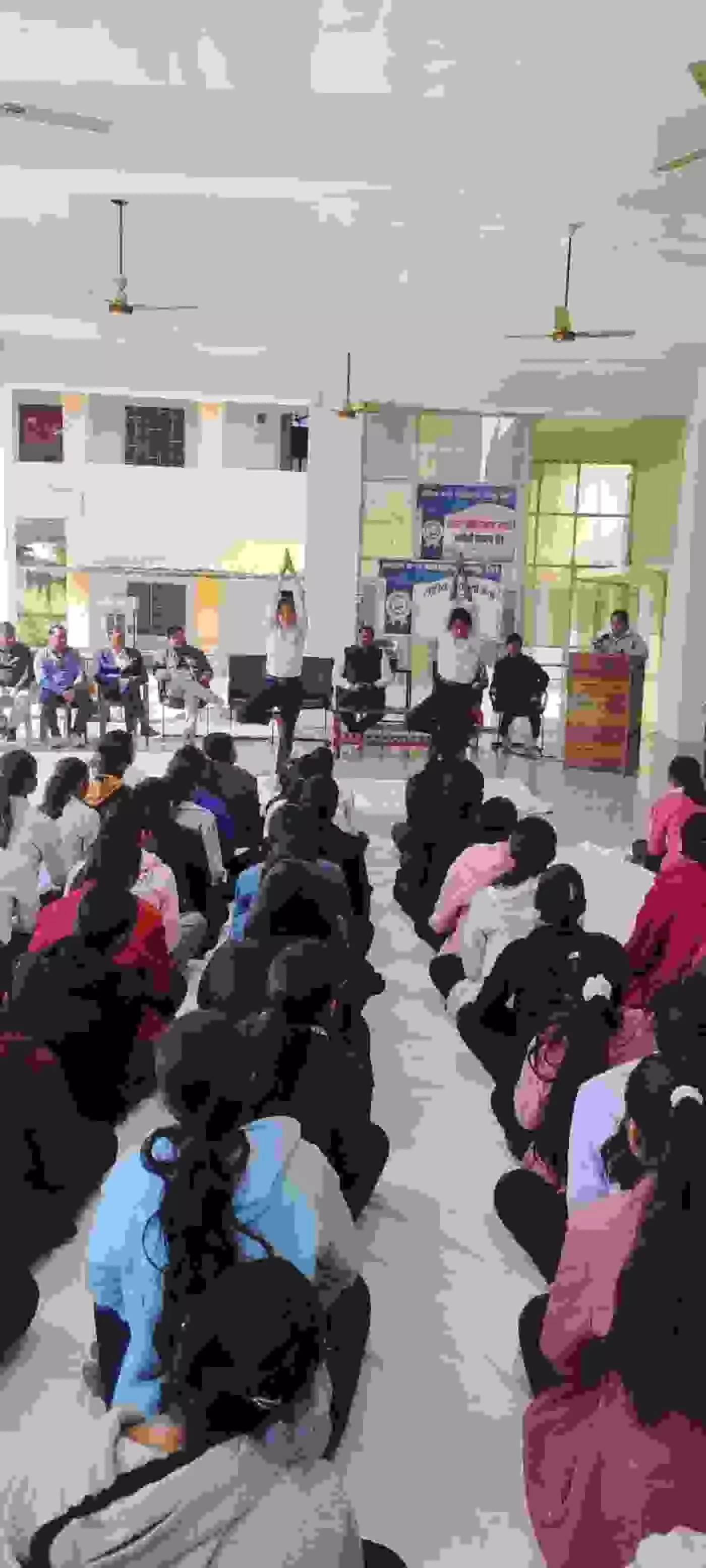 गंगापुर सिटी: अग्रवाल कन्या महाविद्यालय में गूंजा विवेकानंद का संदेश, योग और नैतिक मूल्यों से छात्राओं ने गढ़ा सफलता का मार्ग