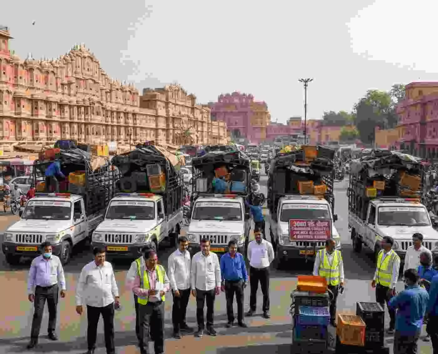 Ai generated image.जयपुर में नगर निगम का बड़ा एक्शन: सड़कों पर कब्जा करने वालों में मचा हड़कंप, भारी मात्रा में सामान जब्त
