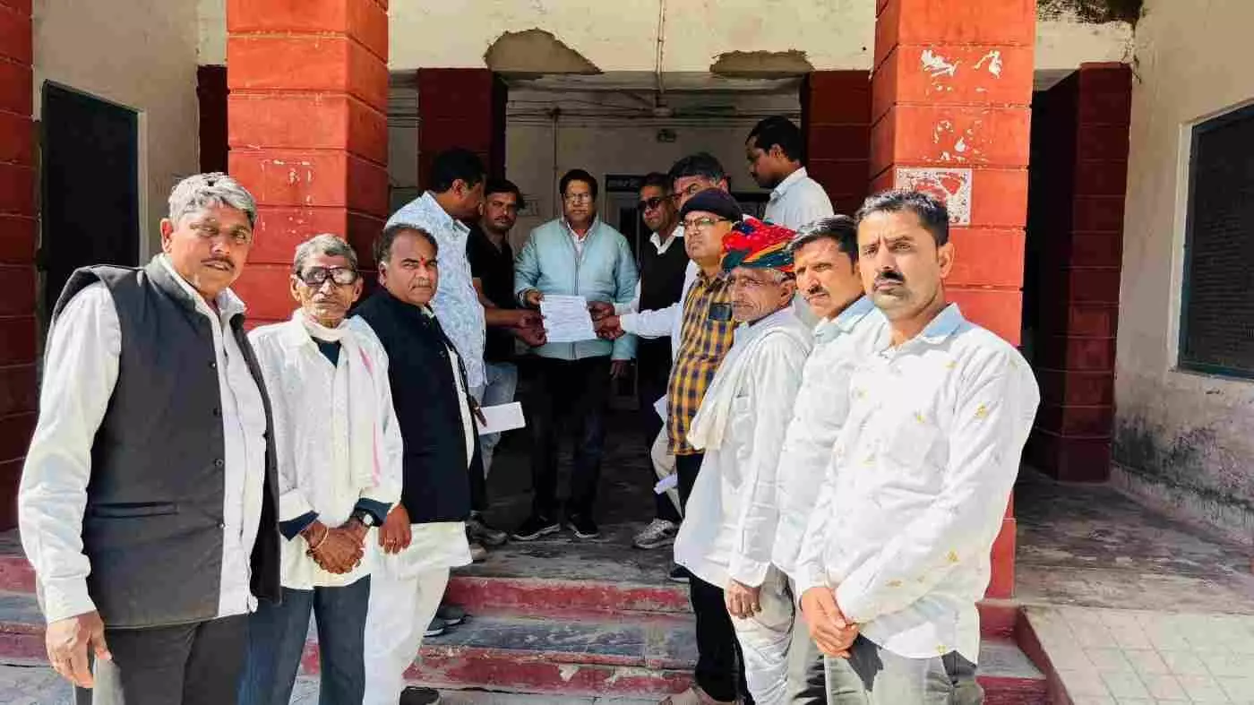 वल्लभनगर में सियासी पारा गरमाया: मतदाता सूची पुनरीक्षण में धांधली का आरोप, कांग्रेसियों का एसडीएम कार्यालय पर जोरदार प्रदर्शन वल्लभनगर में सियासी पारा गरमाया: मतदाता सूची पुनरीक्षण में धांधली का आरोप, कांग्रेसियों का एसडीएम कार्यालय पर जोरदार प्रदर्शन