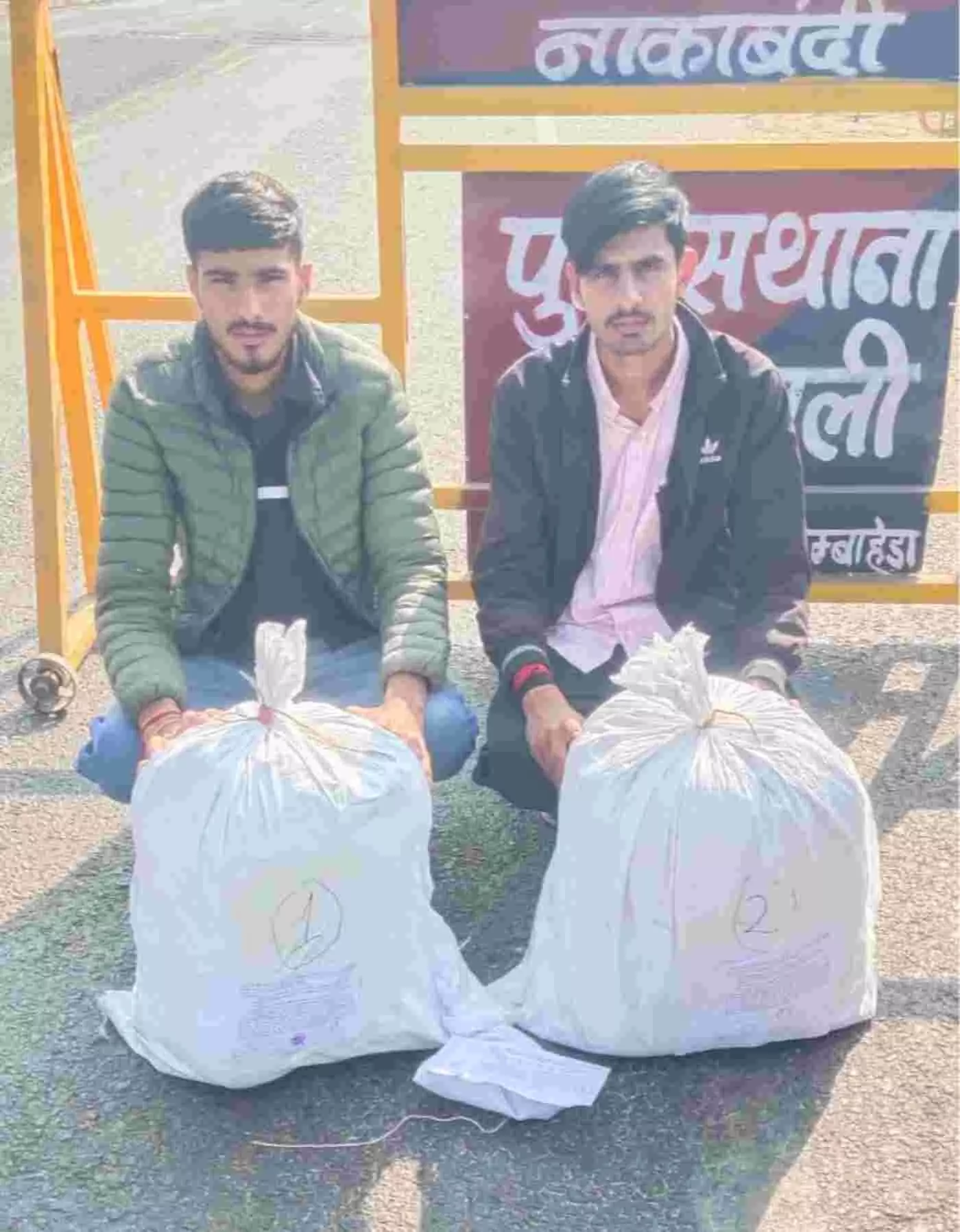 निम्बाहेड़ा में पुलिस की बड़ी स्ट्राइक: बस के जरिए हो रही अफीम डोडाचूरा की तस्करी का भंडाफोड़, जोधपुर के दो तस्कर गिरफ्तार