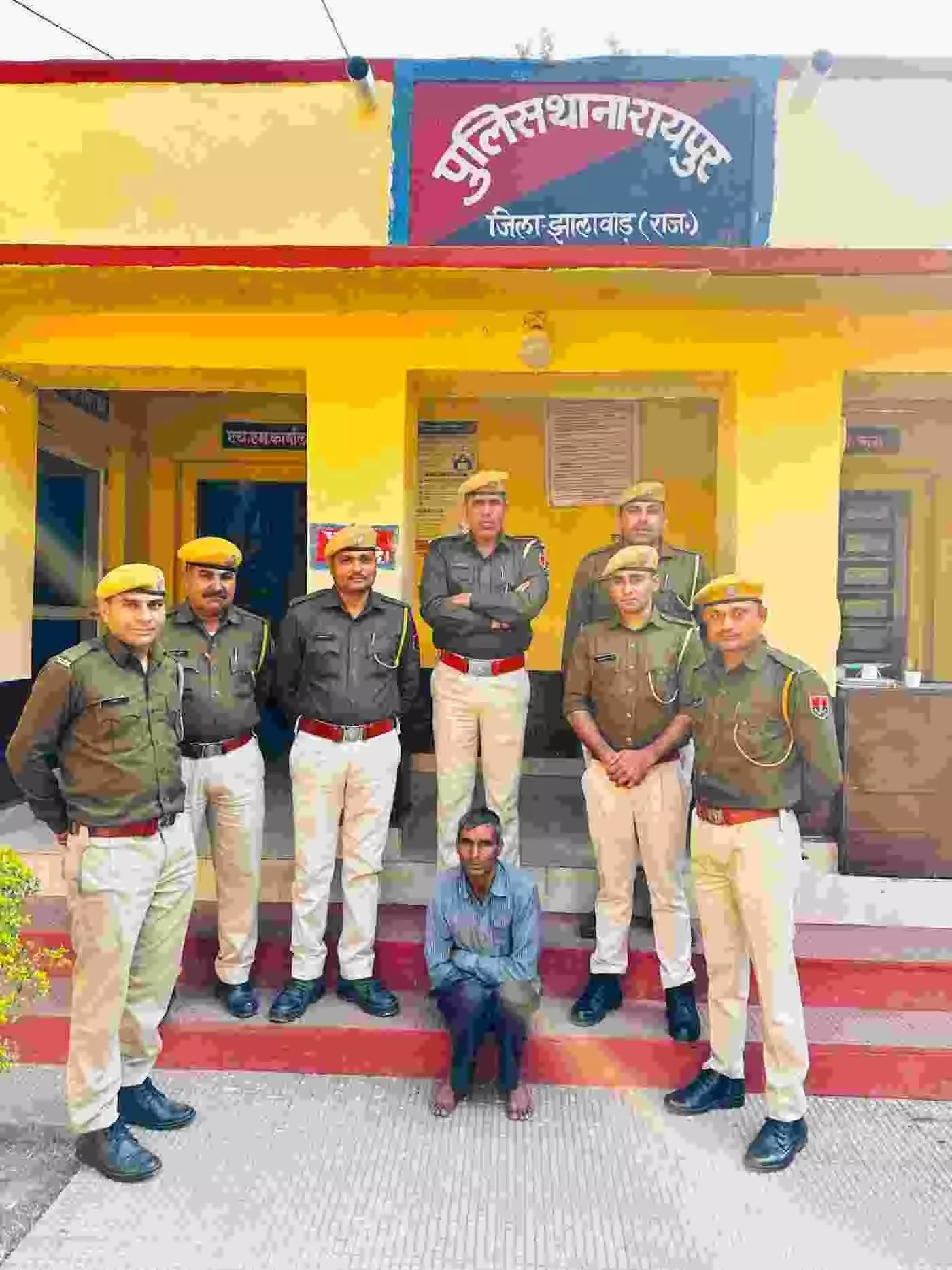 झालावाड़ में पुलिस की बड़ी स्ट्राइक: रायपुर थाना पुलिस ने 1 किलो से अधिक गांजे के साथ तस्कर को दबोचा