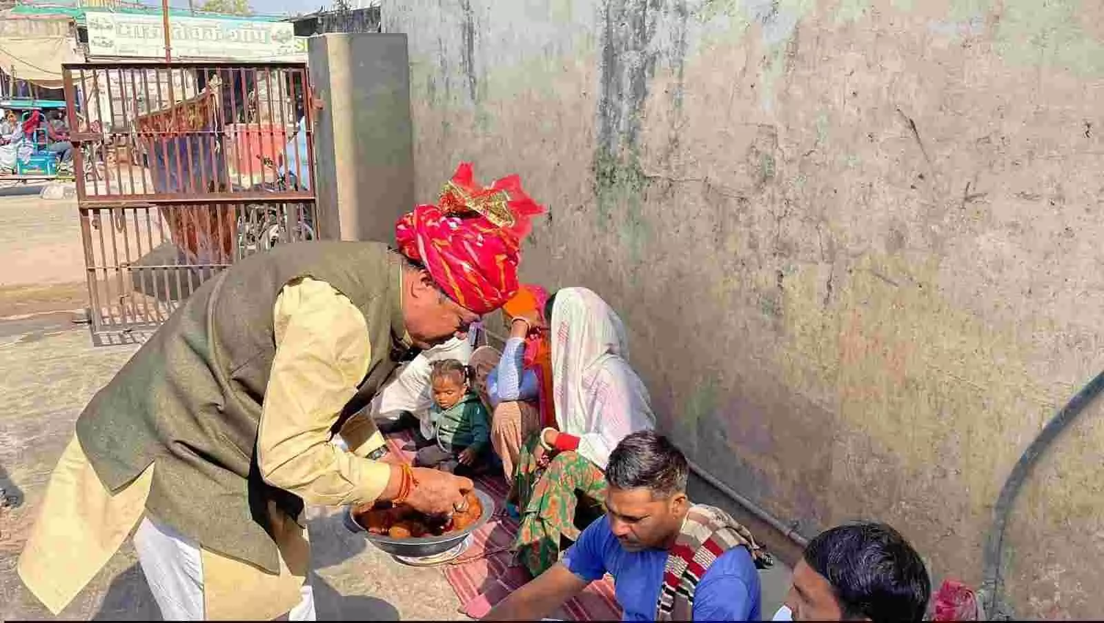 जयपुर: शनिधाम में उमड़ा श्रद्धा का सैलाब, पौष बड़े के प्रसाद के साथ गूंजा सामाजिक समरसता का संदेश