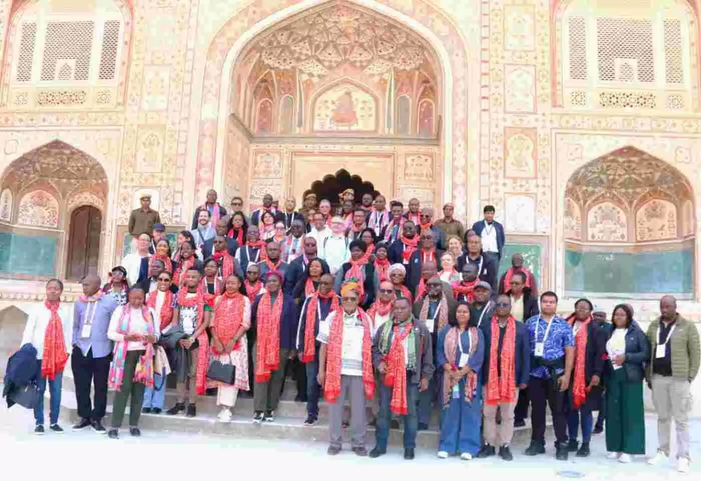 जयपुर में गूंजी राजस्थानी संस्कृति की धमक: आमेर की वैभवशाली विरासत देख मंत्रमुग्ध हुए 40 देशों के संसदीय मेहमान