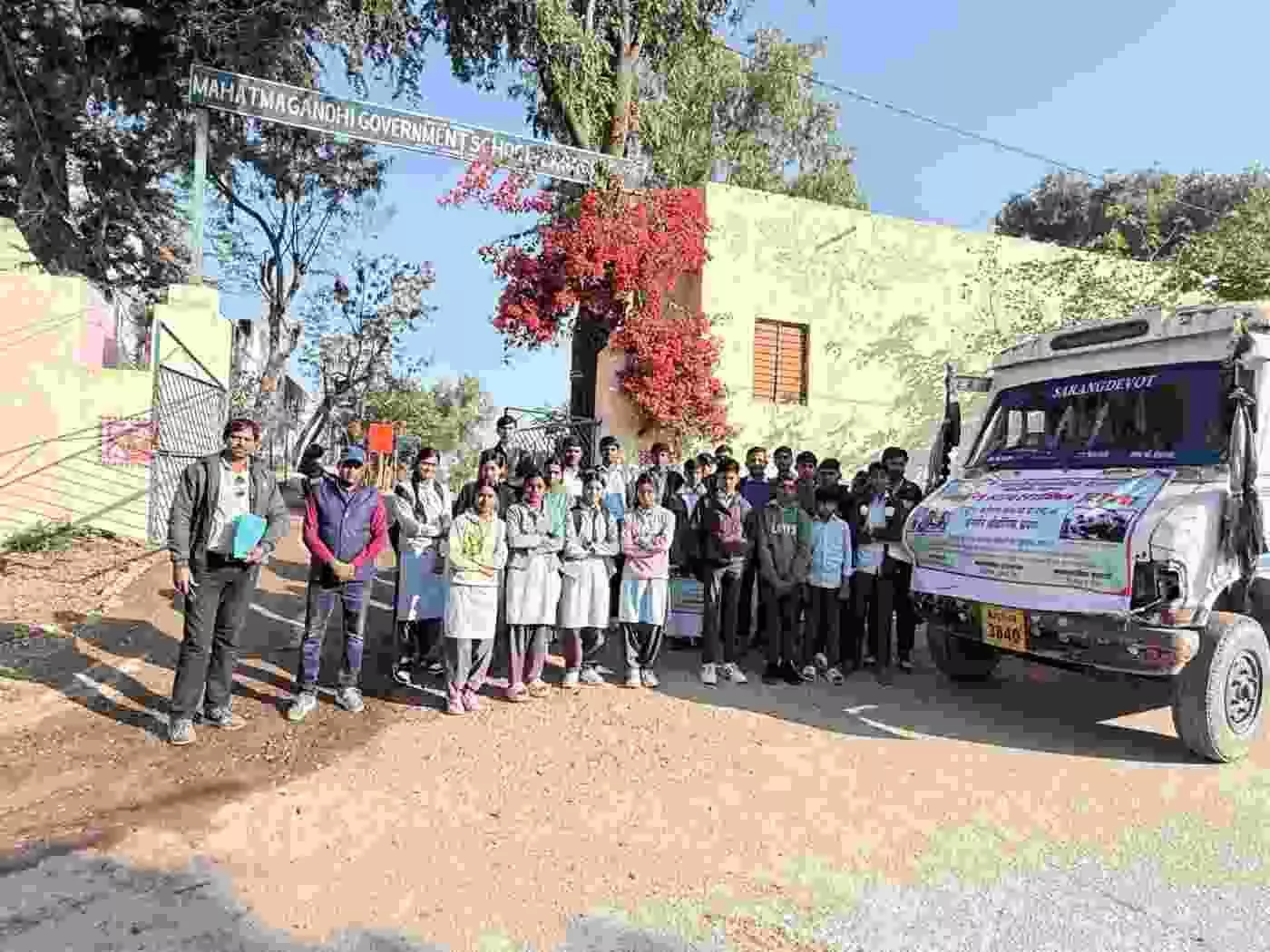 सलूम्बर: भविष्य की उड़ान! आईटीआई के आधुनिक गलियारों में लसाड़िया के विद्यार्थियों ने सीखा हुनर का मंत्र सलूम्बर: भविष्य की उड़ान! आईटीआई के आधुनिक गलियारों में लसाड़िया के विद्यार्थियों ने सीखा हुनर का मंत्र