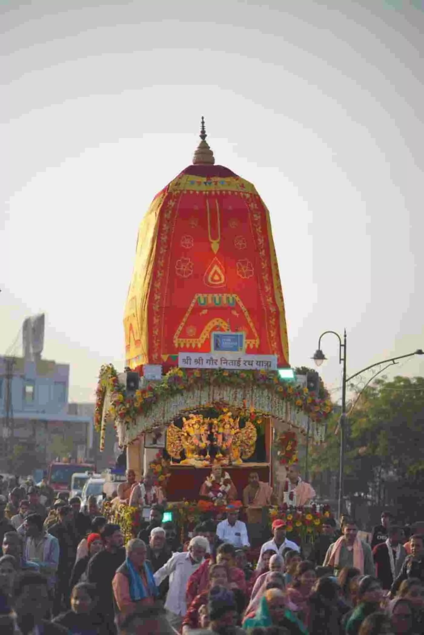 A wave of devotion surged in Kota: Sri Sri Gauri Nitai seated on a 30-foot-high hydraulic chariot,