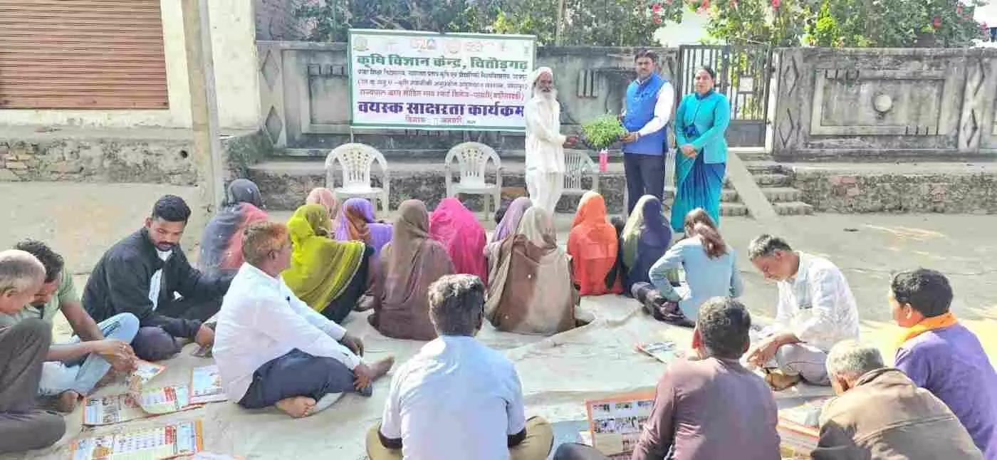चित्तौड़गढ़ के पायरी गांव में शिक्षा की नई अलख: राज्यपाल स्मार्ट विलेज पहल के तहत प्रौढ़ साक्षरता का शंखनाद