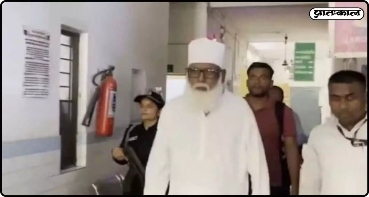 बाबा बनके 4 जिलों में फैलाया था धर्म परिवर्तन का जाल ; छांगुर बाबा का खास मोहरा पुलिस के शिकंजे में, जानें पूरी वारदात बाबा बनके 4 जिलों में फैलाया था धर्म परिवर्तन का जाल ; छांगुर बाबा का खास मोहरा पुलिस के शिकंजे में, जानें पूरी वारदात