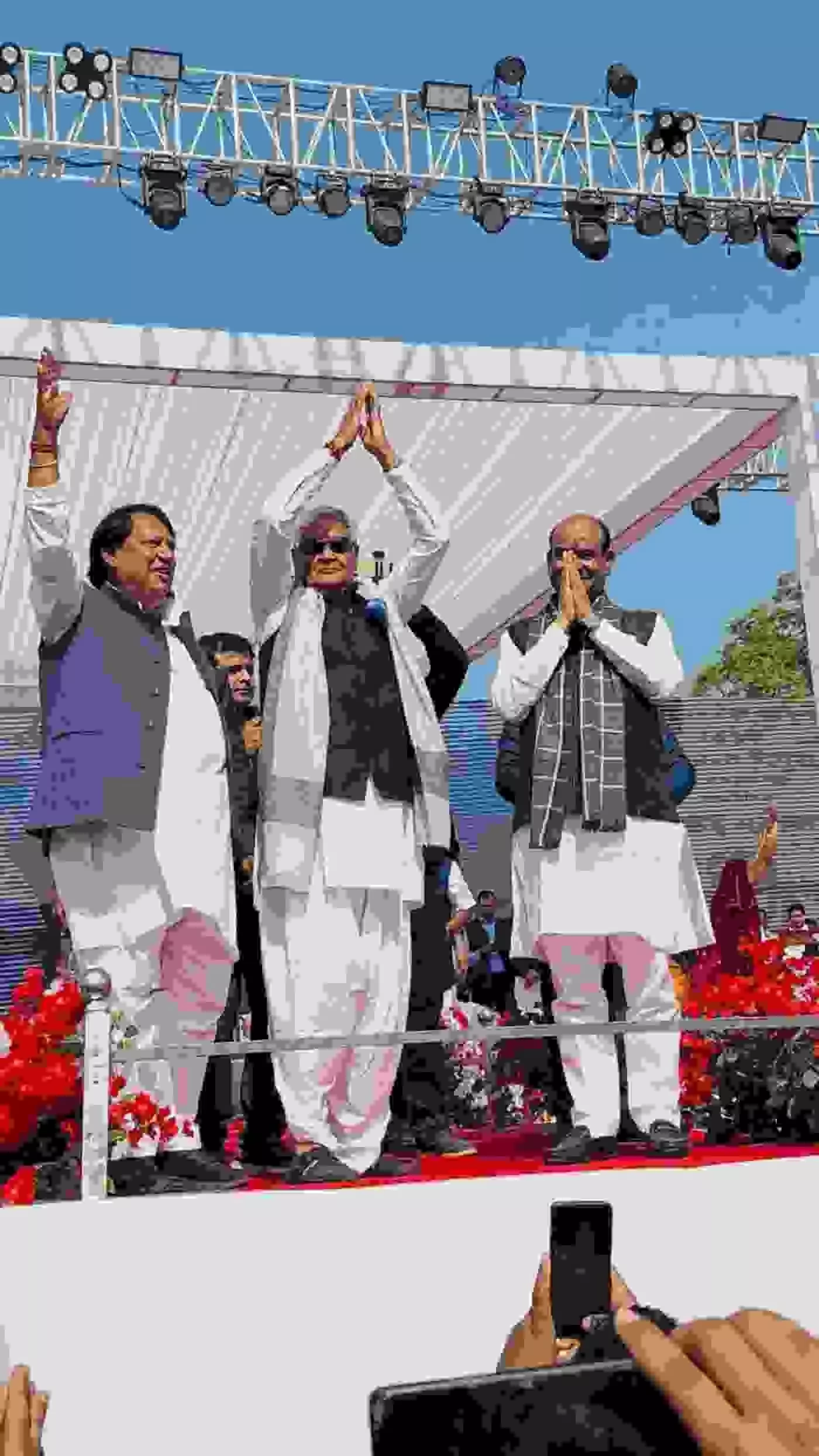 सवाई माधोपुर में उमड़ा उत्साह: लोकसभा अध्यक्ष ओम बिड़ला का भव्य स्वागत, अमरूद महोत्सव में मुख्य अतिथि के रूप में पहुंचे
