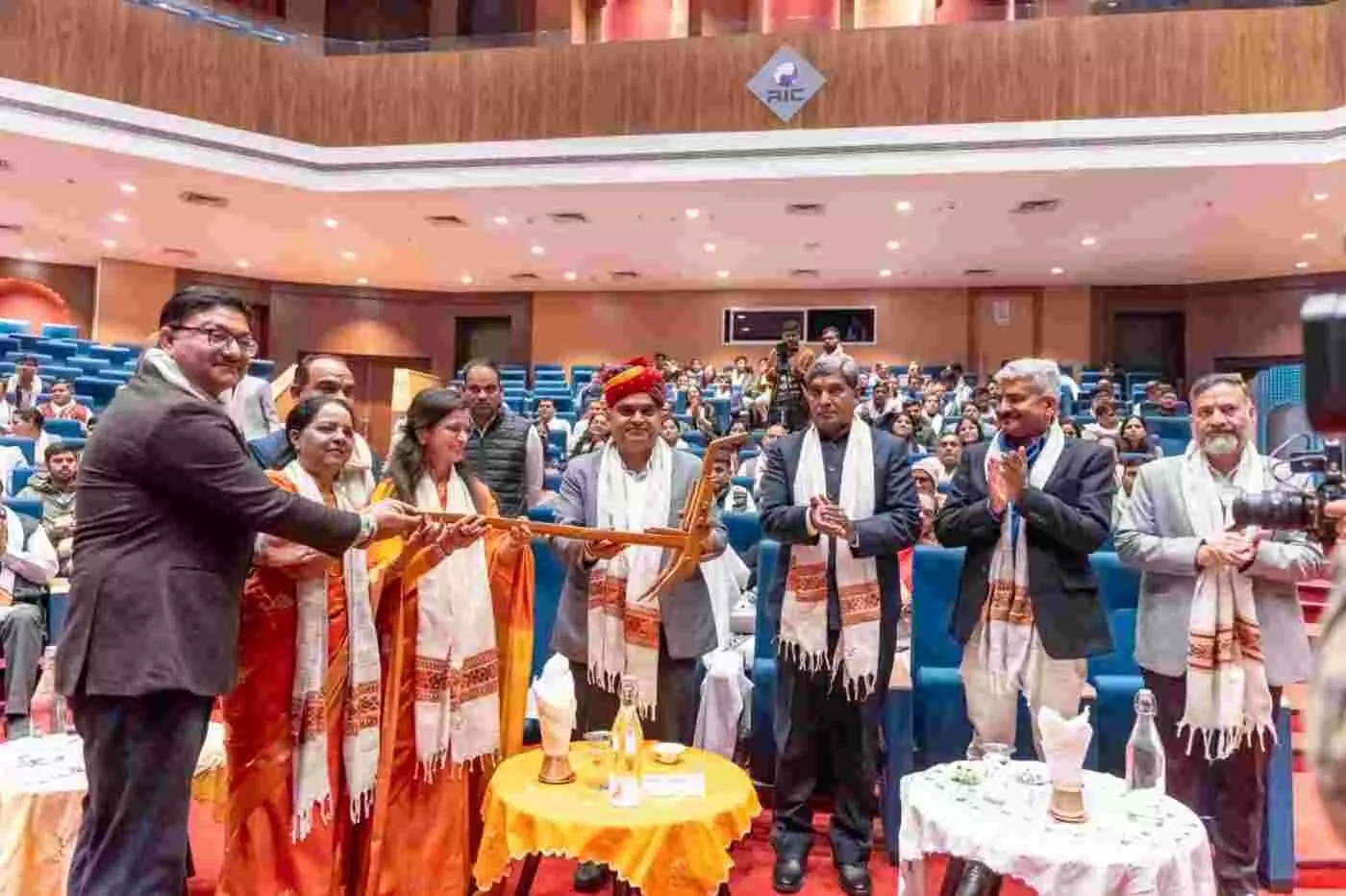 जयपुर में गूंजी सहकारिता की हुंकार: ‘सहकार संगम’ में निरीक्षकों की एकजुटता और सांस्कृतिक वैभव का दिखा अद्भुत संगम