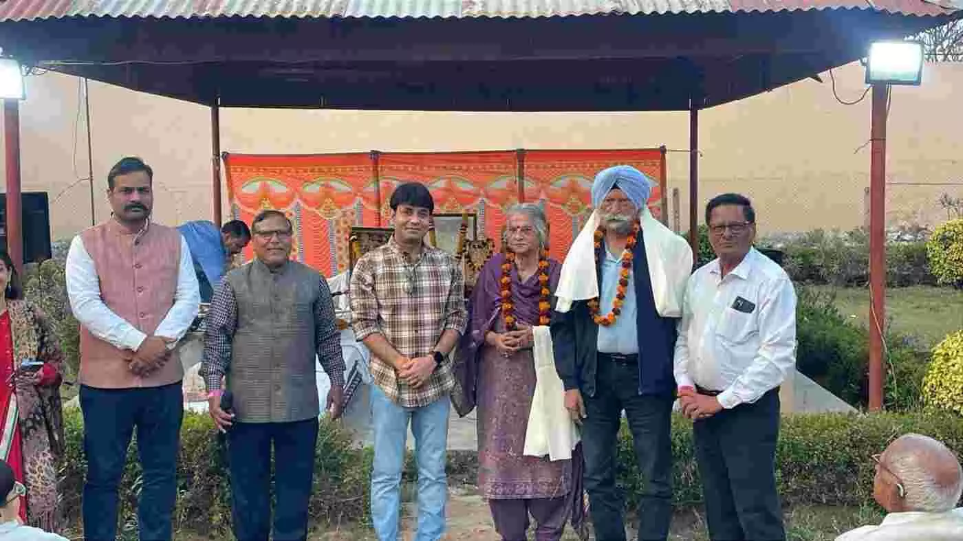 जयपुर के महादेव नगर में भक्ति और सम्मान का संगम: सुपर सीनियर्स का अभिनंदन और भजनों की बयार के साथ पौष बड़े का आयोजन
