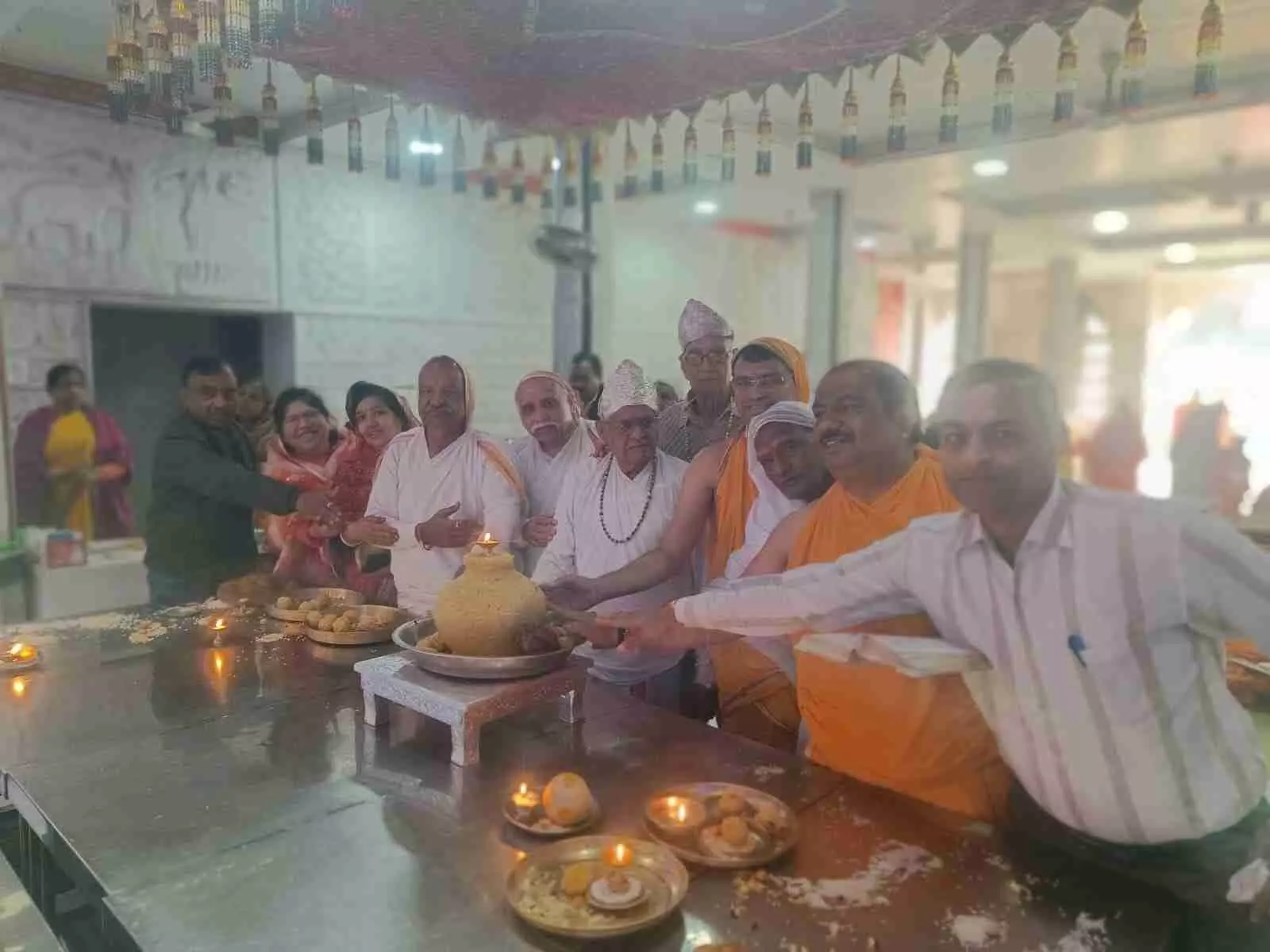 कोटा के विज्ञान नगर में भगवान ऋषभदेव के निर्वाण दिवस पर उमड़ा श्रद्धा का सैलाब, 48 दीपकों की लौ से आलोकित हुआ भक्तामर पाठ
