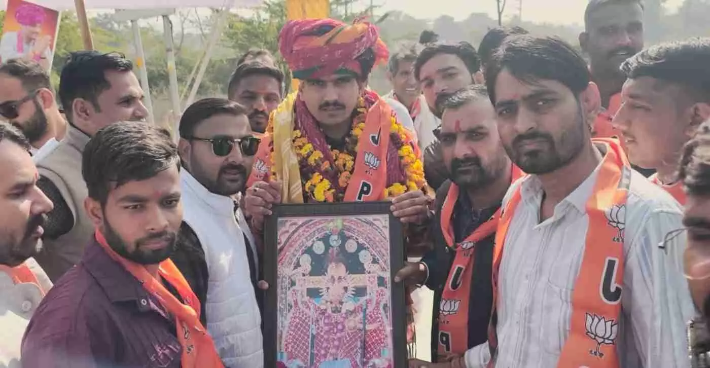 चित्तौड़गढ़ में भाजयुमो प्रदेश अध्यक्ष शंकर गोरा का शक्ति प्रदर्शन, गंगरार टोल पर तलवार और साफे के साथ हुआ भव्य स्वागत