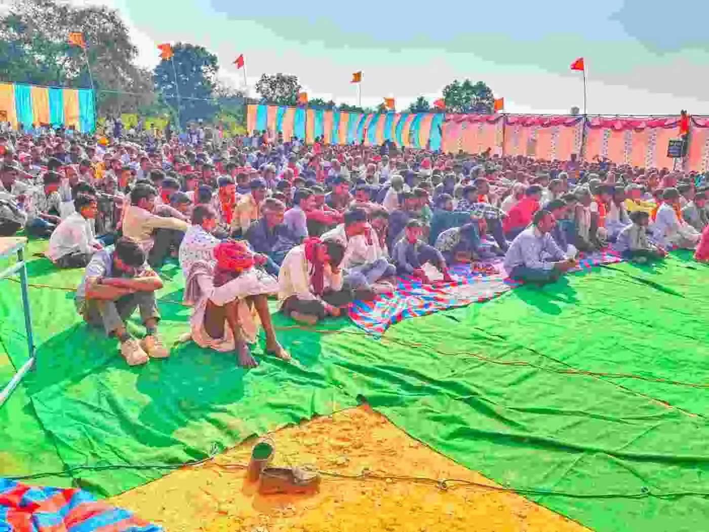 बेगूं (चित्तौड़गढ़) के अनोपपुरा मंडल में उमड़ा आस्था का महाकुंभ: 11 गांवों के 3000 लोगों ने सामूहिक महाप्रसादी के साथ रचा सामाजिक समरसता का नया इतिहास