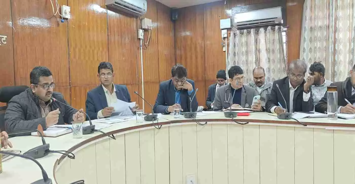 करौली में सडकों पर काल बनकर दौड़ते वाहनों पर कसेगा शिकंजा, कलेक्टर ने दिए सख्त कार्रवाई के निर्देश